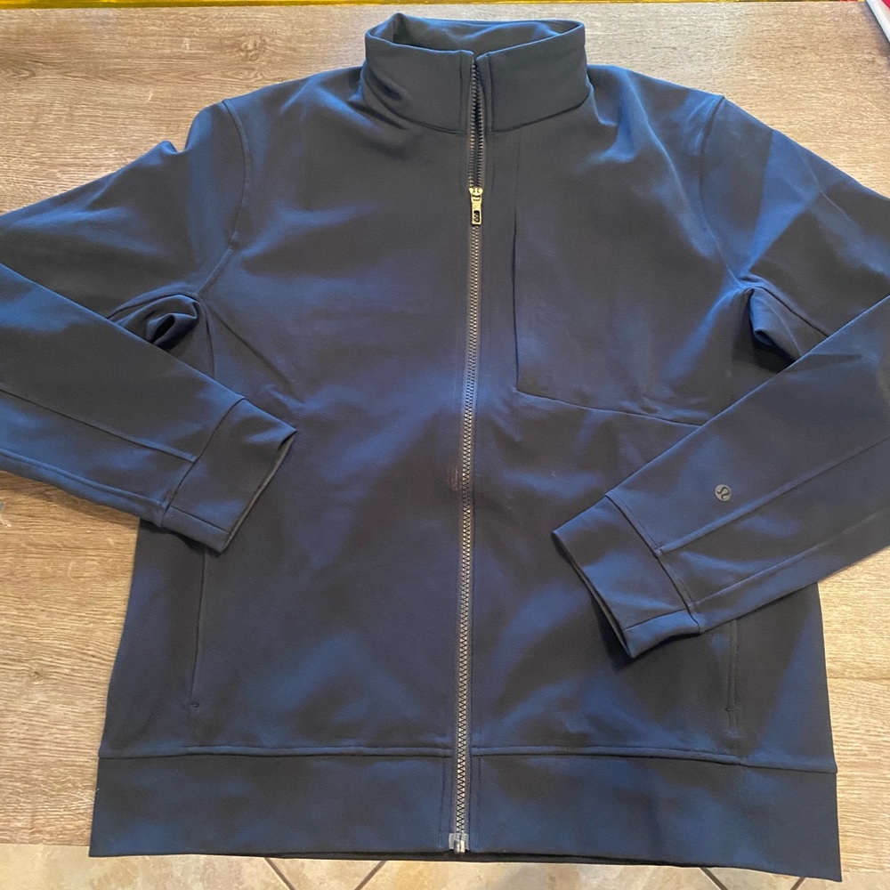 Lululemon Mens Tech Bomber Jacket Coat True Navy. NWOT. Never Worn. Slit Pockets